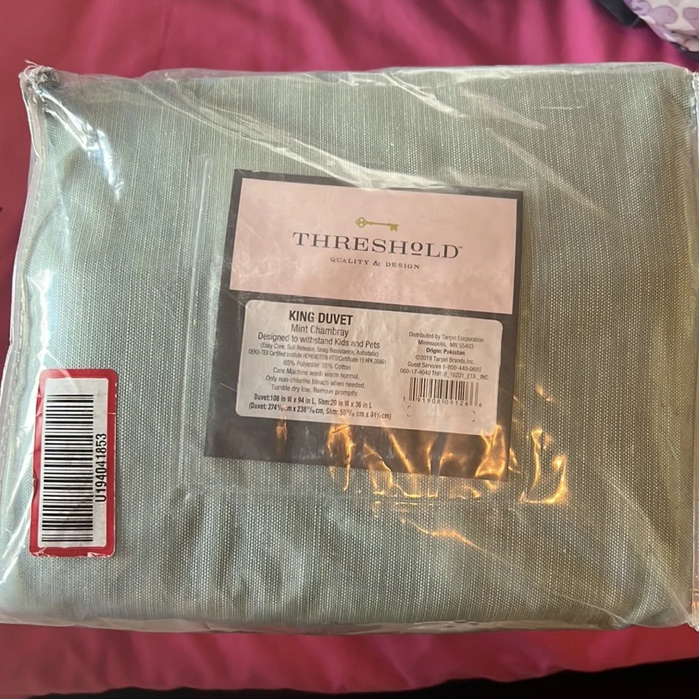 King duvet pale blue